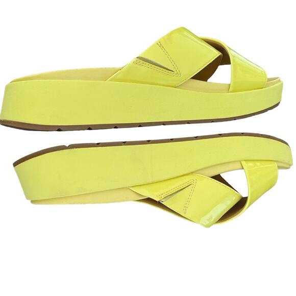 Ugg Emily Margarita Platform Patent Leather Yellow Slide Sandals size 9 - Picture 9 of 11